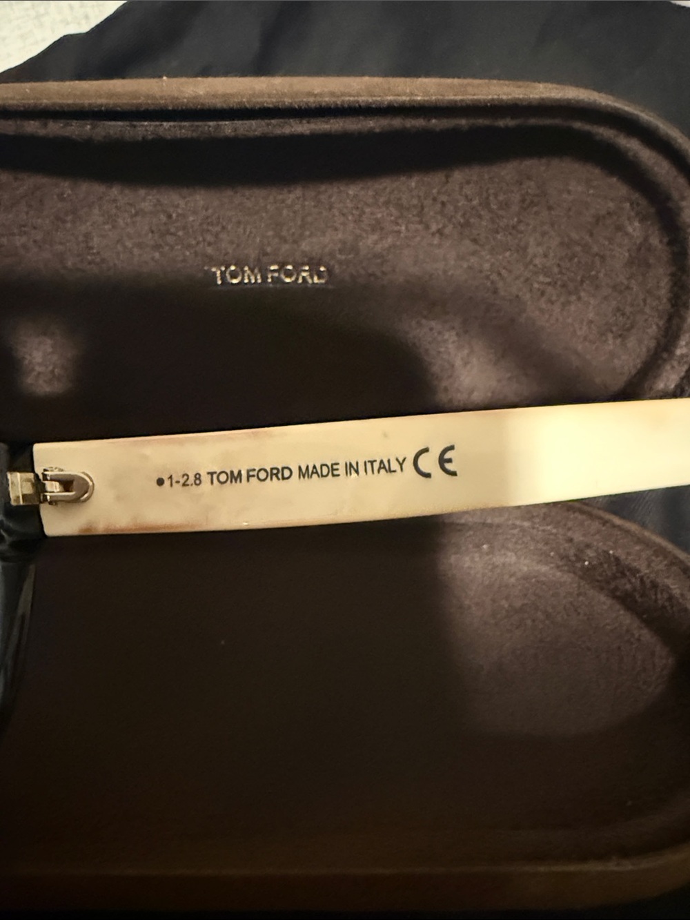 Tom Ford Glossy Black Cat-Eye Sunglasses with Brown Case - Picture 3 of 6